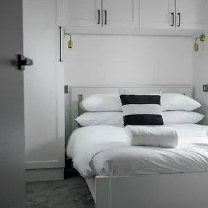 https://goodstay-lodges-by-urban-space.cardiffhotelswales.com