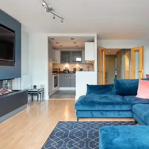  Apartment Excel, O2, Canary Wharf, Airport - Free Parking